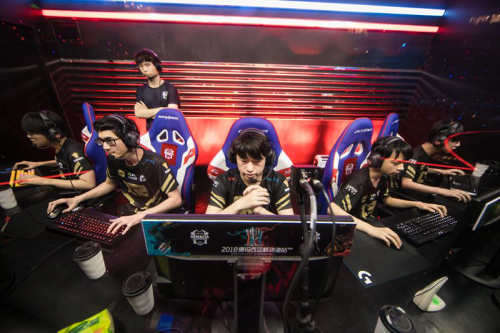 頂級聯賽的 頂級聯賽的