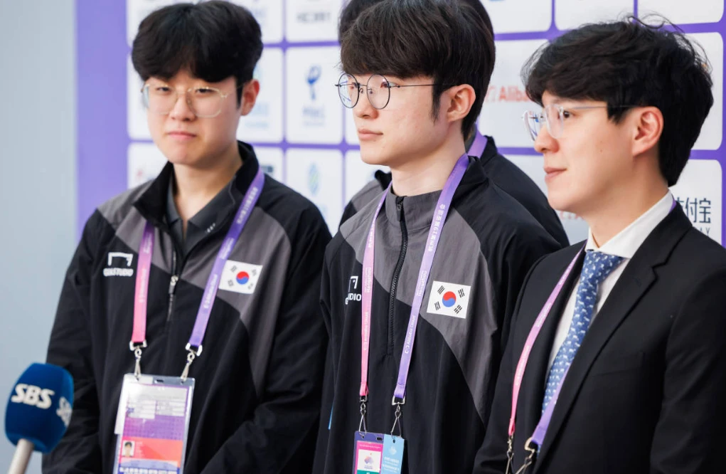 要整个足球 要整个足球